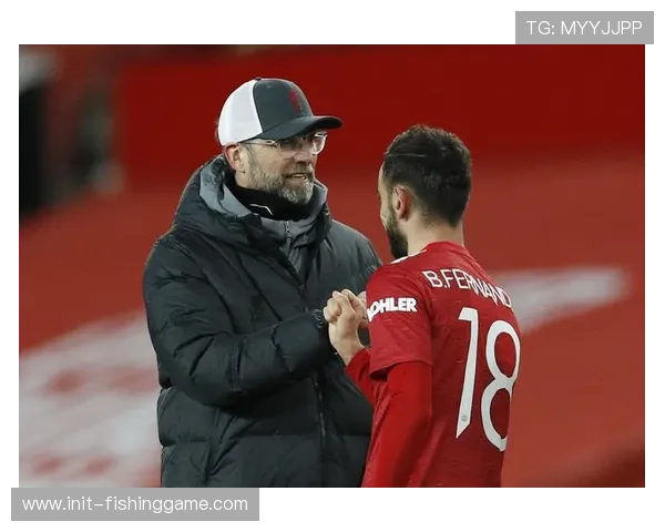 曼联球迷抗议管理层，足总杯出局引发舆论风波