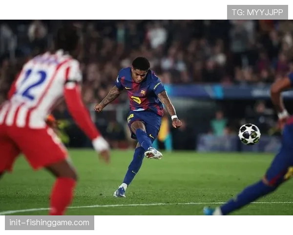 拉什福德禁区中路凌空扫射破网，巴萨4-1锁定德比胜局